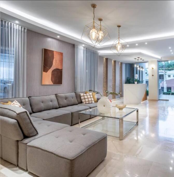 Dom. Rep. Exclusive 2 Bed Apt. Evaristo Morales Santo Domingo Bagian luar foto