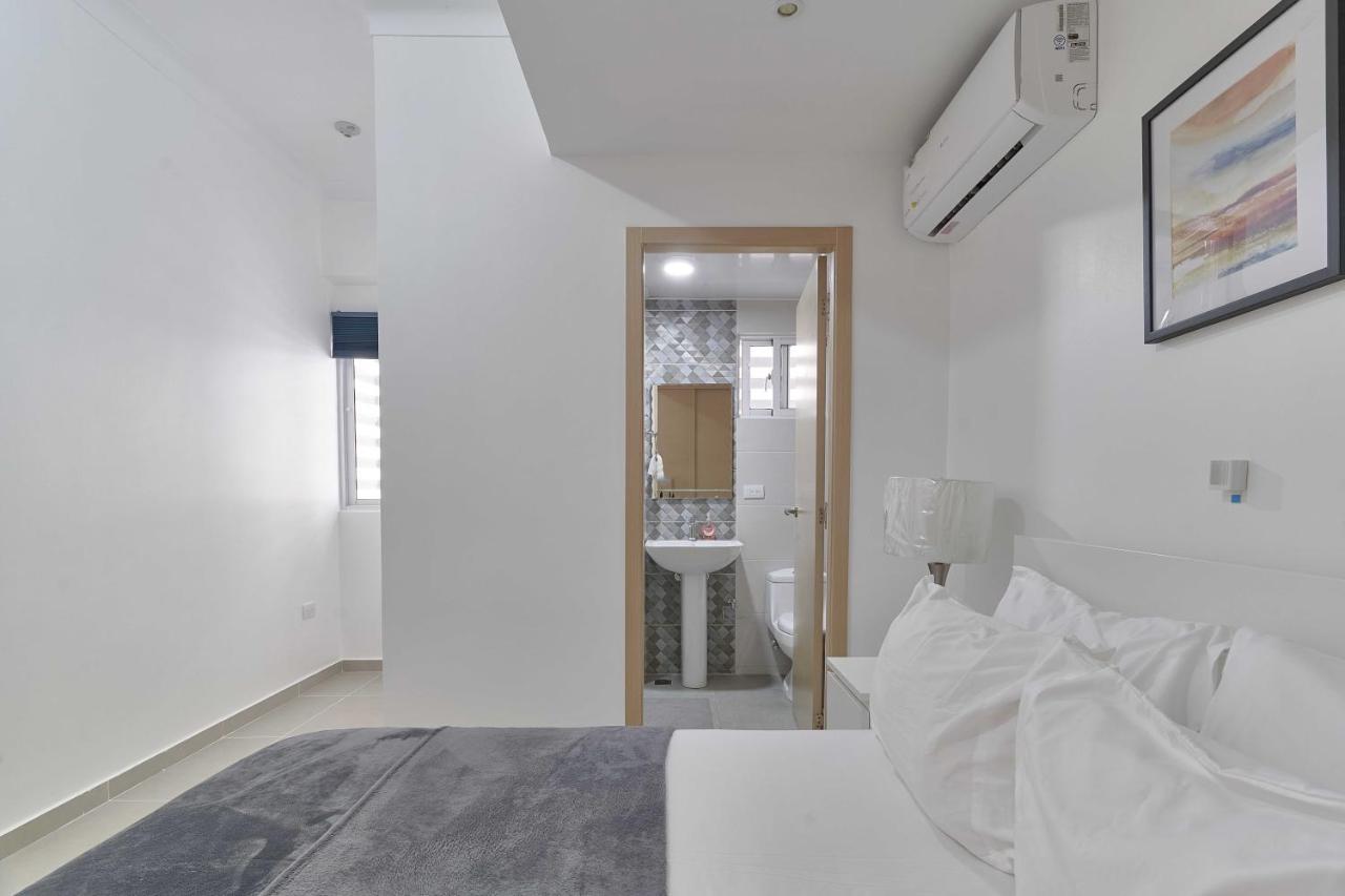 Dom. Rep. Exclusive 2 Bed Apt. Evaristo Morales Santo Domingo Bagian luar foto
