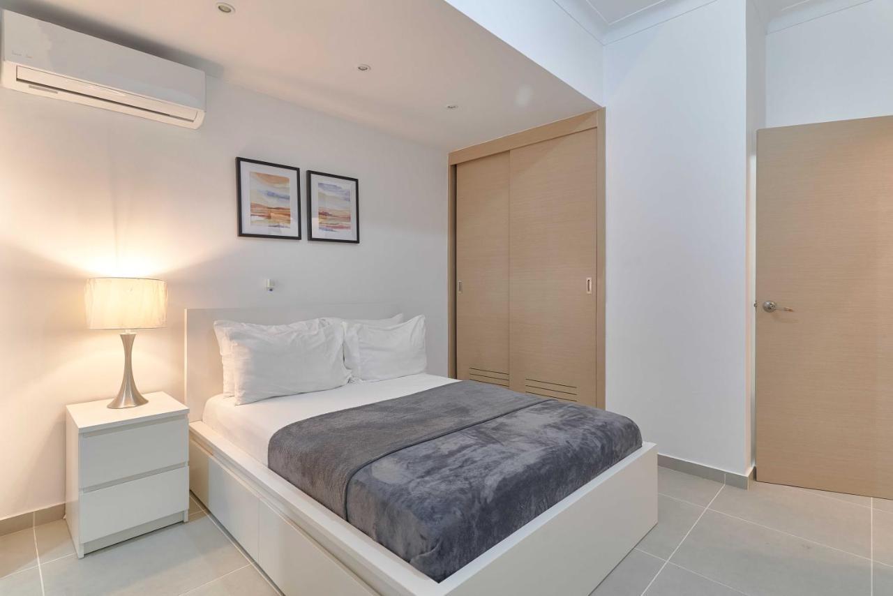 Dom. Rep. Exclusive 2 Bed Apt. Evaristo Morales Santo Domingo Bagian luar foto